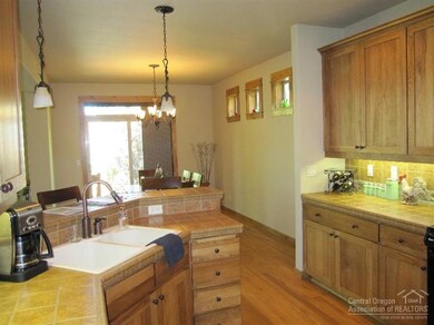 60840 Goldenwood Loop, Bend, OR 97702 - photo 4
