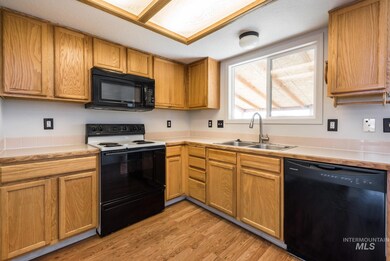 1726 S Woodland Dr, Nampa, ID 83686 - photo 7