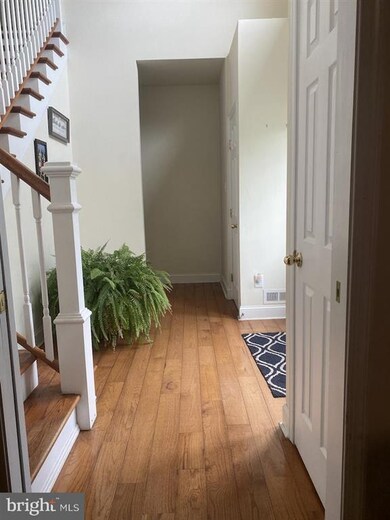 74 Jennifer Ln, Morrisville, PA 19067 - photo 5