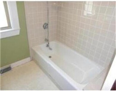 107 Merrymount Rd unit 107, Quincy, MA 02169 - photo 2