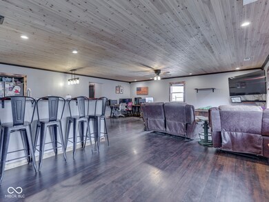 912 Sweetbriar Ave, Whiteland, IN 46184 - photo 3