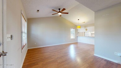 26-web-or-mls-2716-Sapling-Cir-Wilmingto