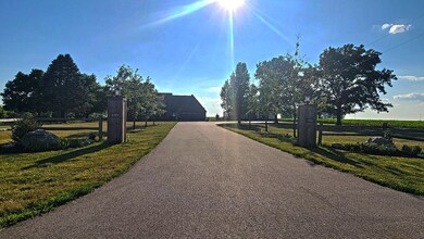 1160 N County Road 1600 E, Villa Grove, IL 61956 - photo 2