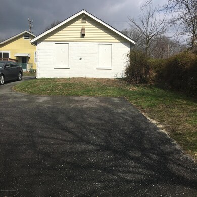 3002 bangs ave 892