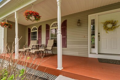 Oversized front farmers porch
