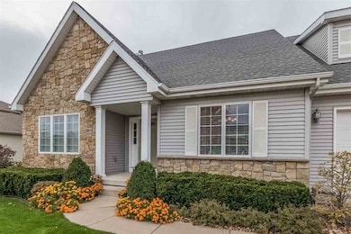 2801 Sunflower Dr, Fitchburg, WI 53711 - photo 2