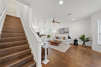 2009 S 10th St unit 6, Waco, TX 76706 - photo 4