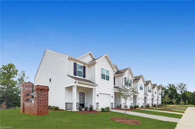 1864 Pheasant Trace Cir, Kernersville, NC 27284 - photo 4