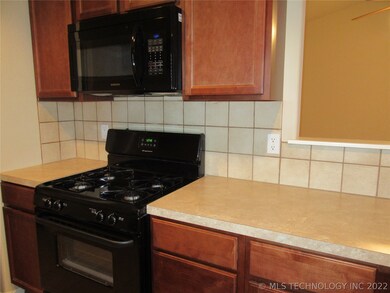 2208 E Elmira St, Broken Arrow, OK 74012 - photo 3