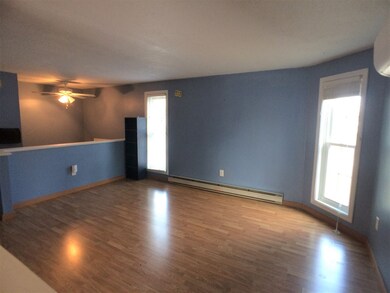 11 Salmon St, Newmarket, NH 03857 - photo 5