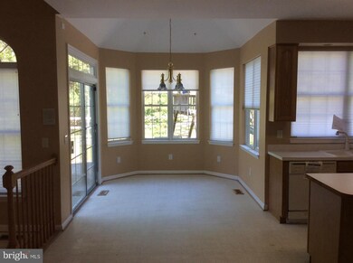 2403 Summershade Ct, Odenton, MD 21113 - photo 4