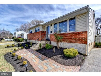 726 W 12th St, New Castle, DE 19720 - photo 2