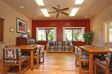 005_Clubhouse Interior