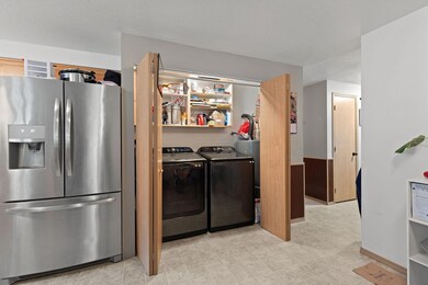 9-web-or-mls-210-hansen-dr