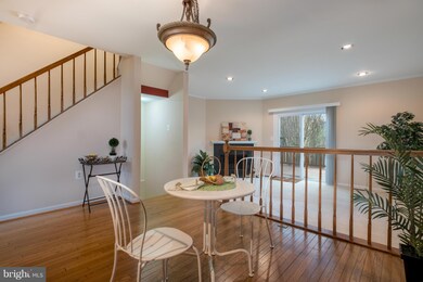 6302 Mary Todd Ct, Centreville, VA 20121 - photo 3