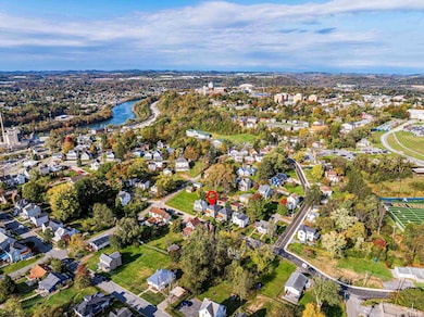 521 Grove St, Morgantown, WV 26505 - photo 7