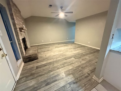 2806 Ashley St, La Marque, TX 77568 - photo 3