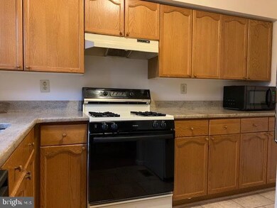 3633 Nancy Ward Cir unit 14, Doylestown, PA 18902 - photo 4