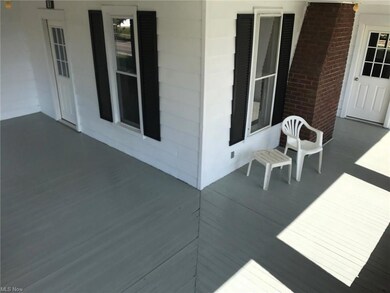The wrap around porch with city views!