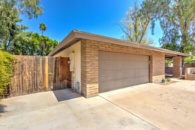1817 S Rogers Cir-5