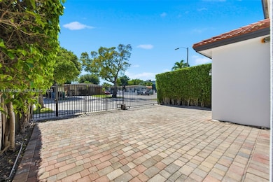 3111 SW 12th St unit A, Miami, FL 33135 - photo 3