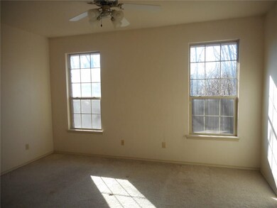 unlisted-address, Edmond, OK 73003 - photo 5