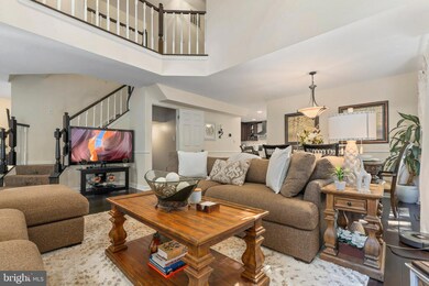 10236 Faire Commons Ct, Burke, VA 22015 - photo 7