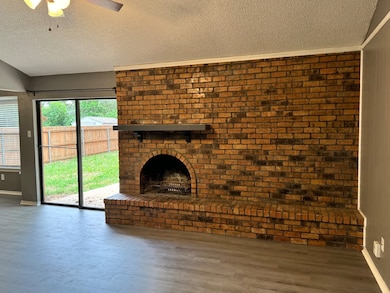 5610 Shady Hill Ln, Arlington, TX 76016 - photo 2