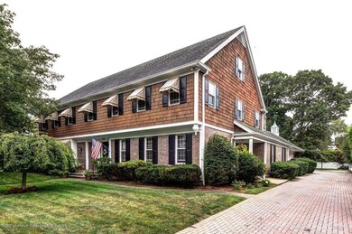 03_House Front-4