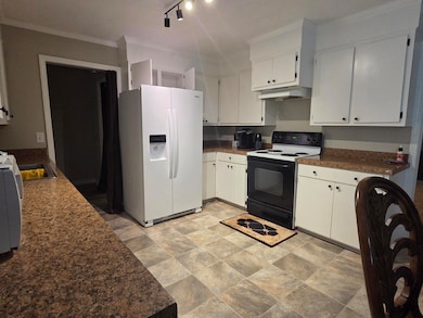 22 W End St, Manning, SC 29102 - photo 7