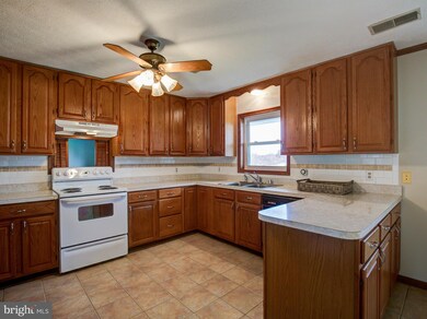 72 Antique Ln, Berryville, VA 22611 - photo 6