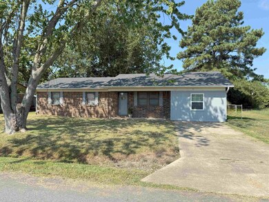 1218 Fairview St, Lonoke, AR 72086 - photo 2