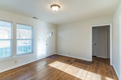 2803 NW 25th St, Fort Worth, TX 76106 - photo 4