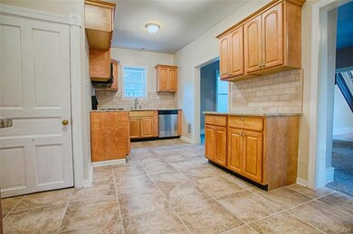 307 Mauch Chunk St, Nazareth, PA 18064 - photo 6