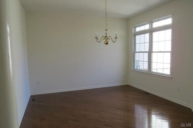 400 Inverness Cir, Easton, PA 18042 - photo 6