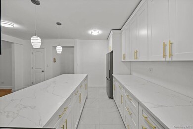 Pelham South unit 4G, Bronx, NY 10462 - photo 3
