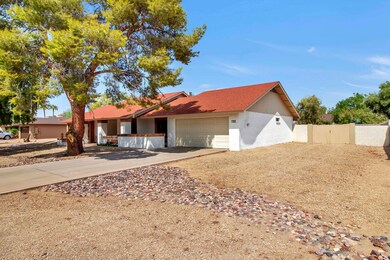 Side yard - RV Gate