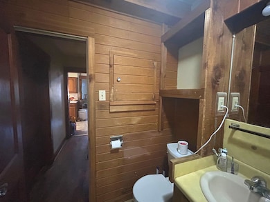 151 S Eleventh St, Salina, KS 67401 - photo 5