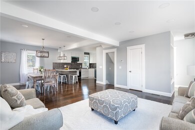 57 Greene St, Warwick, RI 02886 - photo 2