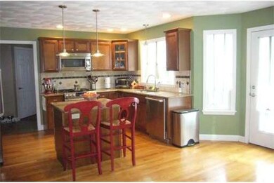 2 Lois Ln, Lynn, MA 01905 - photo 5