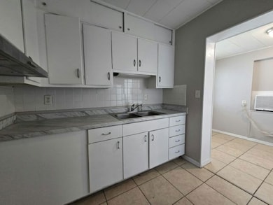 10545 Seminole Blvd unit 1, Largo, FL 33778 - photo 4