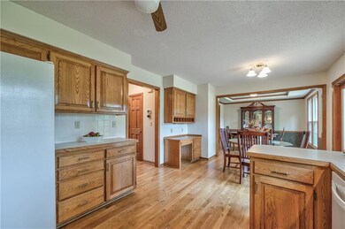 13600 W 68th St, Shawnee, KS 66216 - photo 4