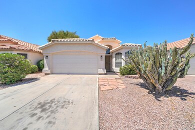 1258 W Myrna Ln-2