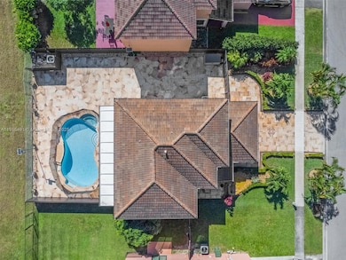 1521 SW 87th Terrace, Pembroke Pines, FL 33025 - photo 7