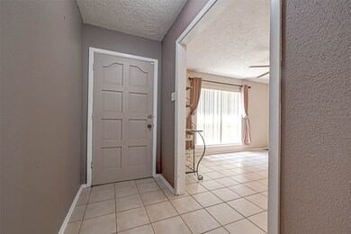 16911 Bougainvilla Ln, Friendswood, TX 77546 - photo 2