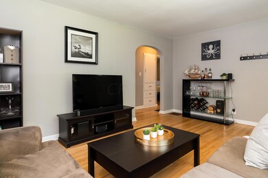 468 e Royal Forest-21