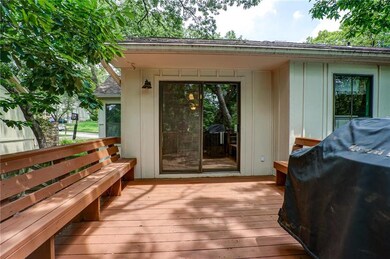Upper deck off of the dining room for convenient g