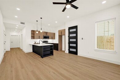 327 Tite St unit B, Houston, TX 77029 - photo 7