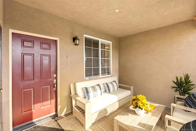 14520 Camino de la Luna unit 5, San Diego, CA 92127 - photo 3