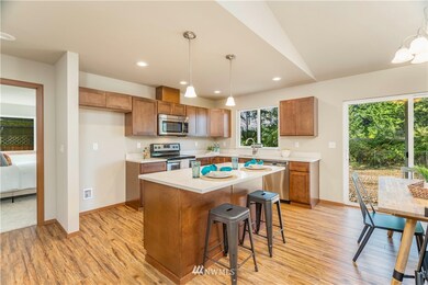 22115 Cedarview Dr E, Bonney Lake, WA 98391 - photo 7